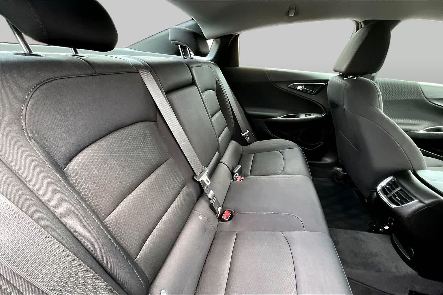 Used 2024 Lakeshore Blue Metallic Chevrolet LT image 20