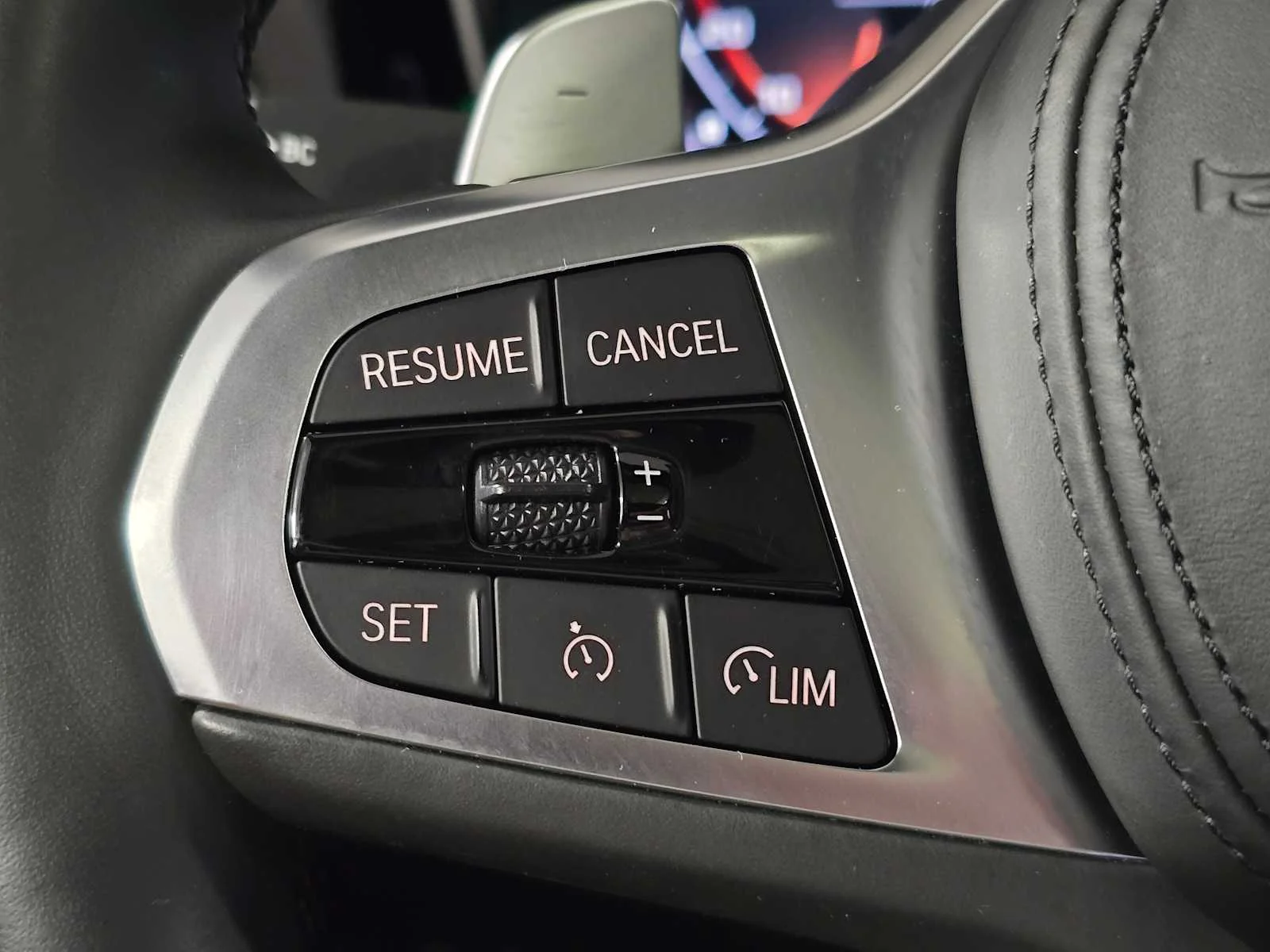 Used 2021 Mineral Gray Metallic BMW xDrive image 23