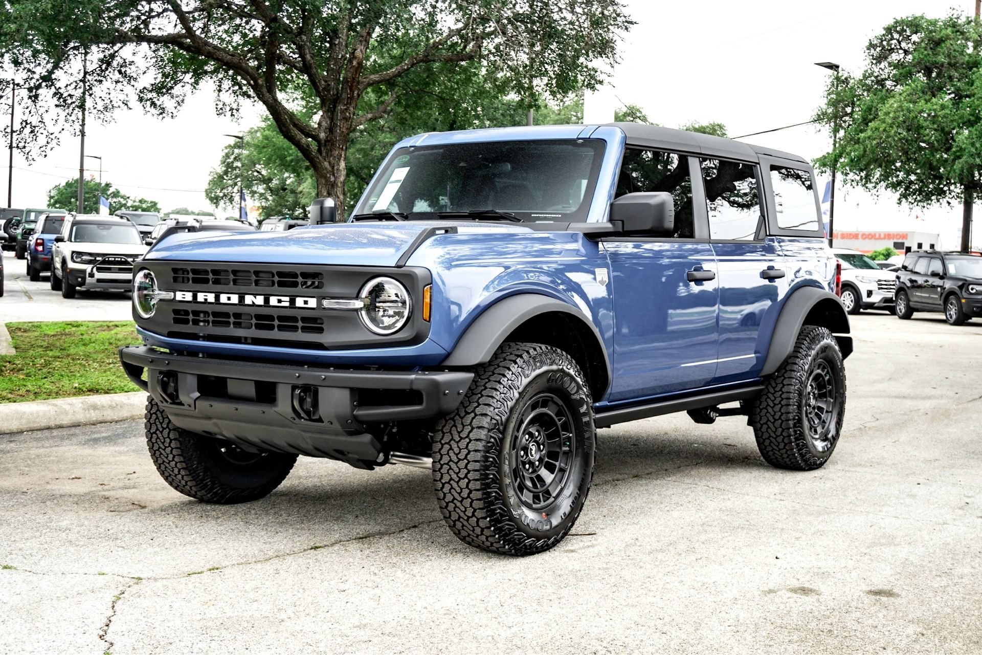 New 2026 Velocity Blue Metallic Ford Big Bend image 6