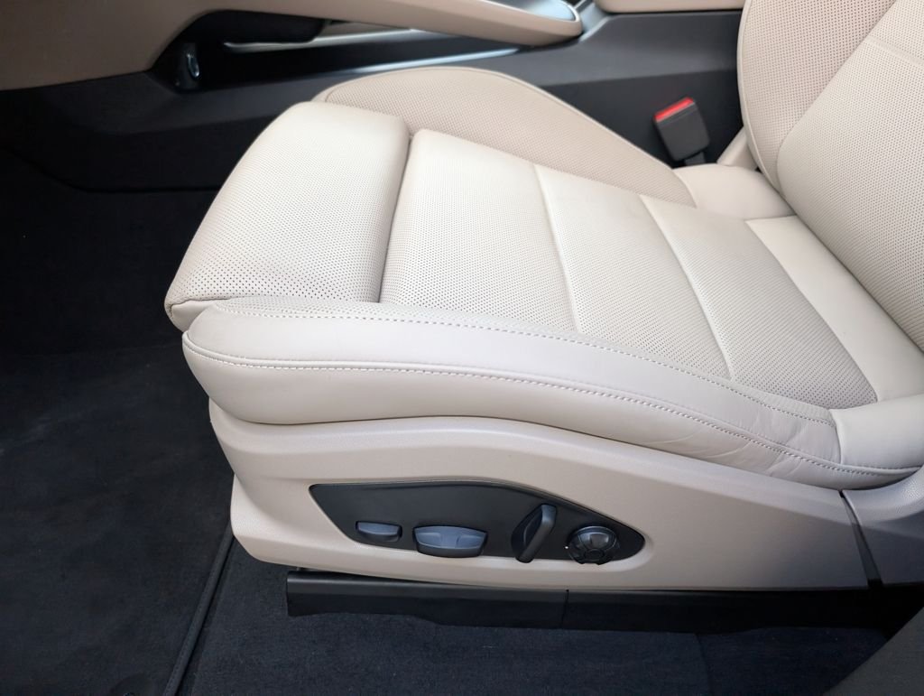 Used 2025 Black Porsche  image 29