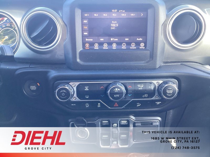 Used 2019 White Jeep Unlimited Sahara image 24