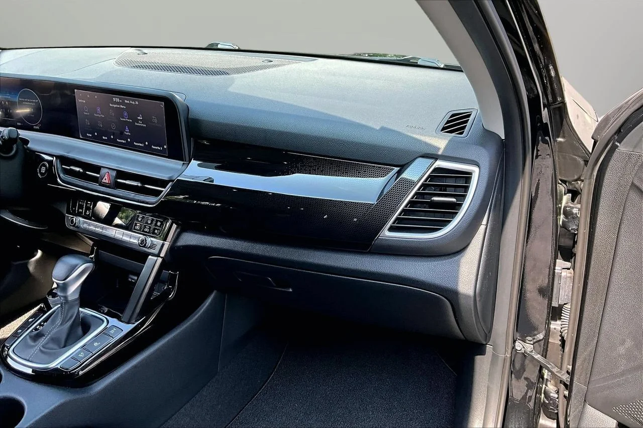Certified Used 2025 Black Kia X-Line image 19