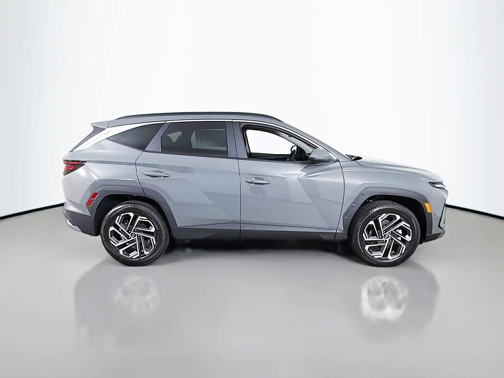 New 2026 Hampton Gray Hyundai SEL Plus image 8