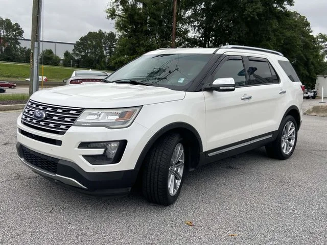 Used 2016 White Ford Limited image 7