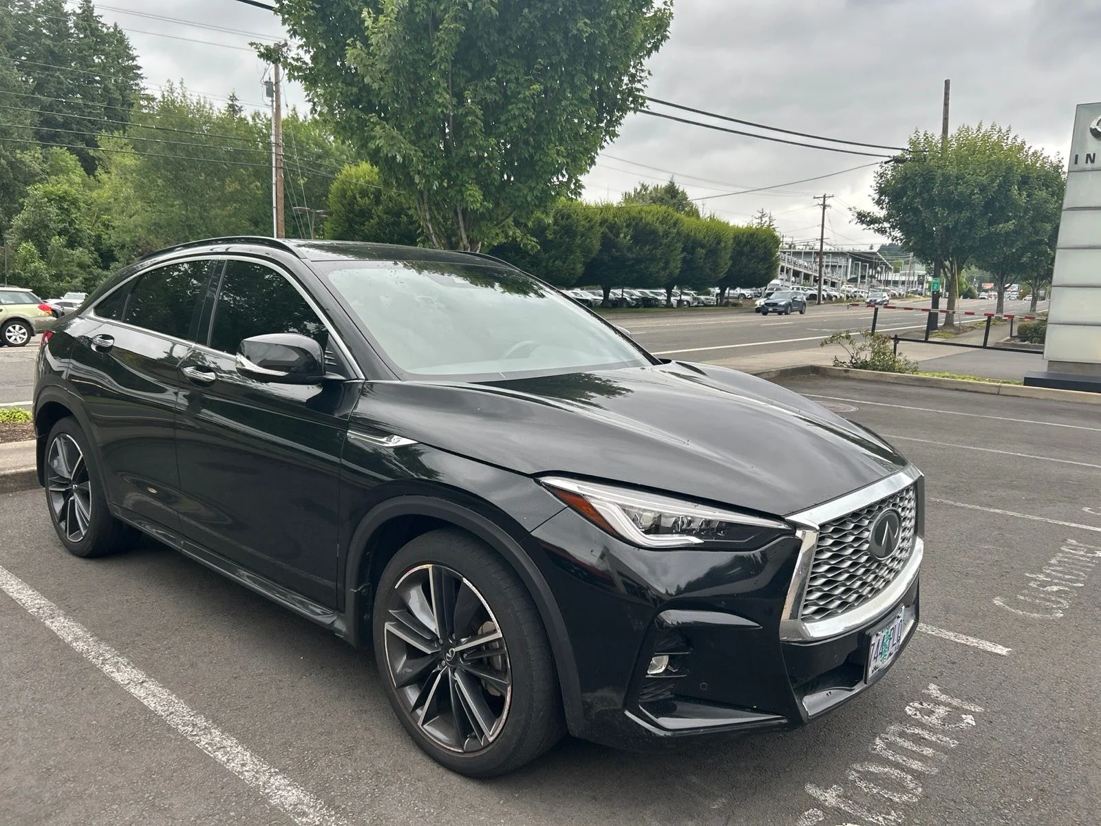 Used 2023 Black INFINITI ESSENTIAL image 3