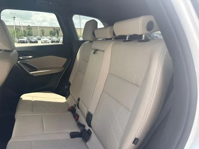 Used 2025 White BMW xDrive28i image 15