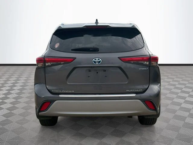 Used 2020 Gray Toyota Platinum image 6
