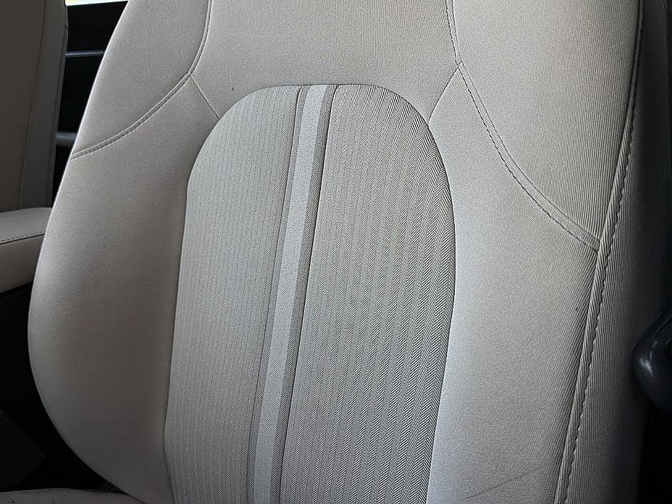 Used 2025 Portofino Gray Hyundai SEL image 10
