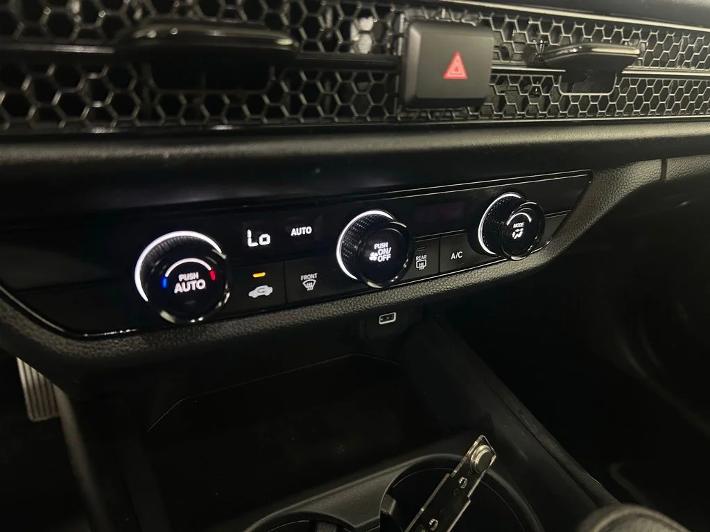 Used 2025  Honda LX image 8