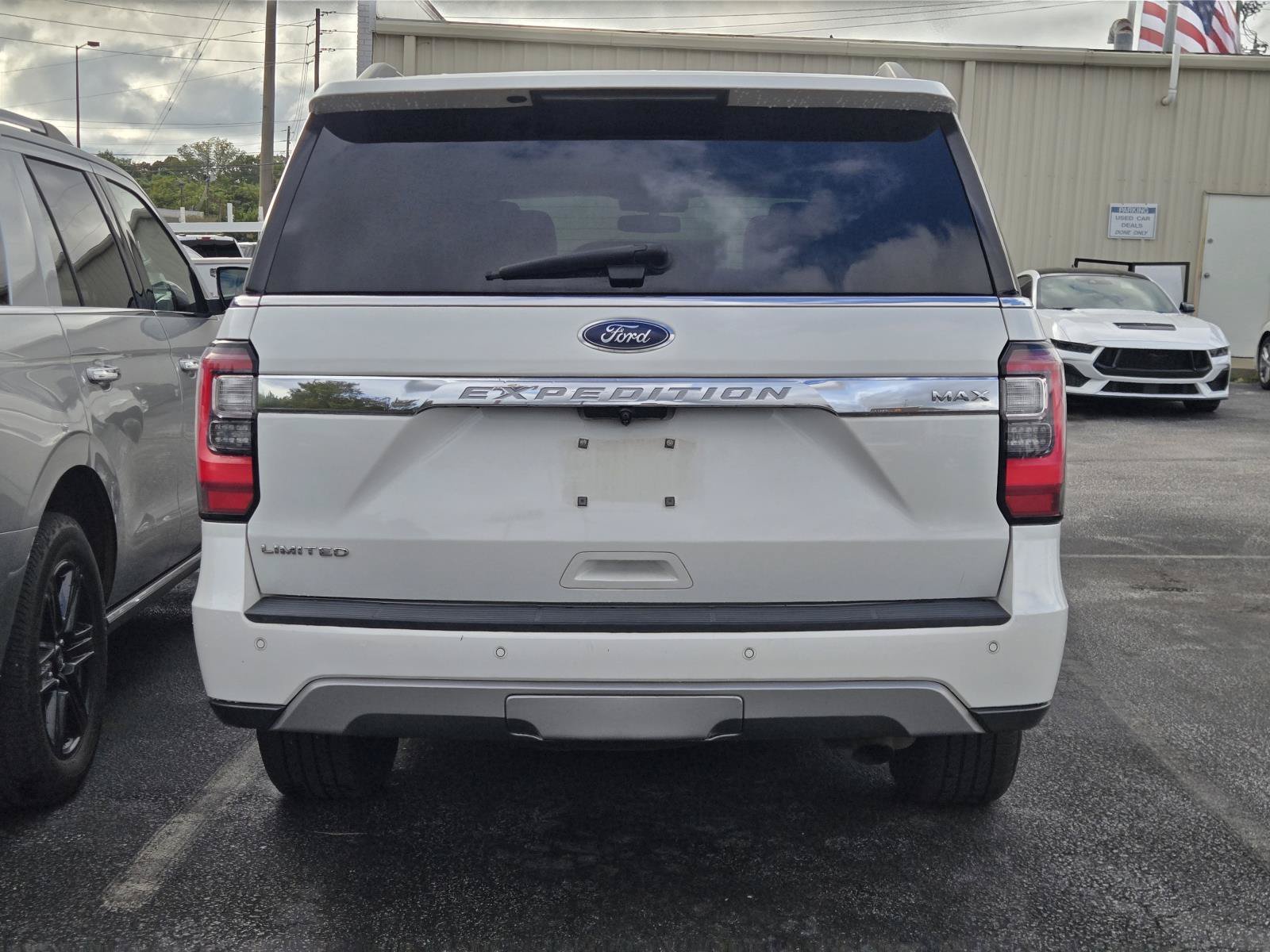 Used 2021 White Metallic Ford Limited image 6