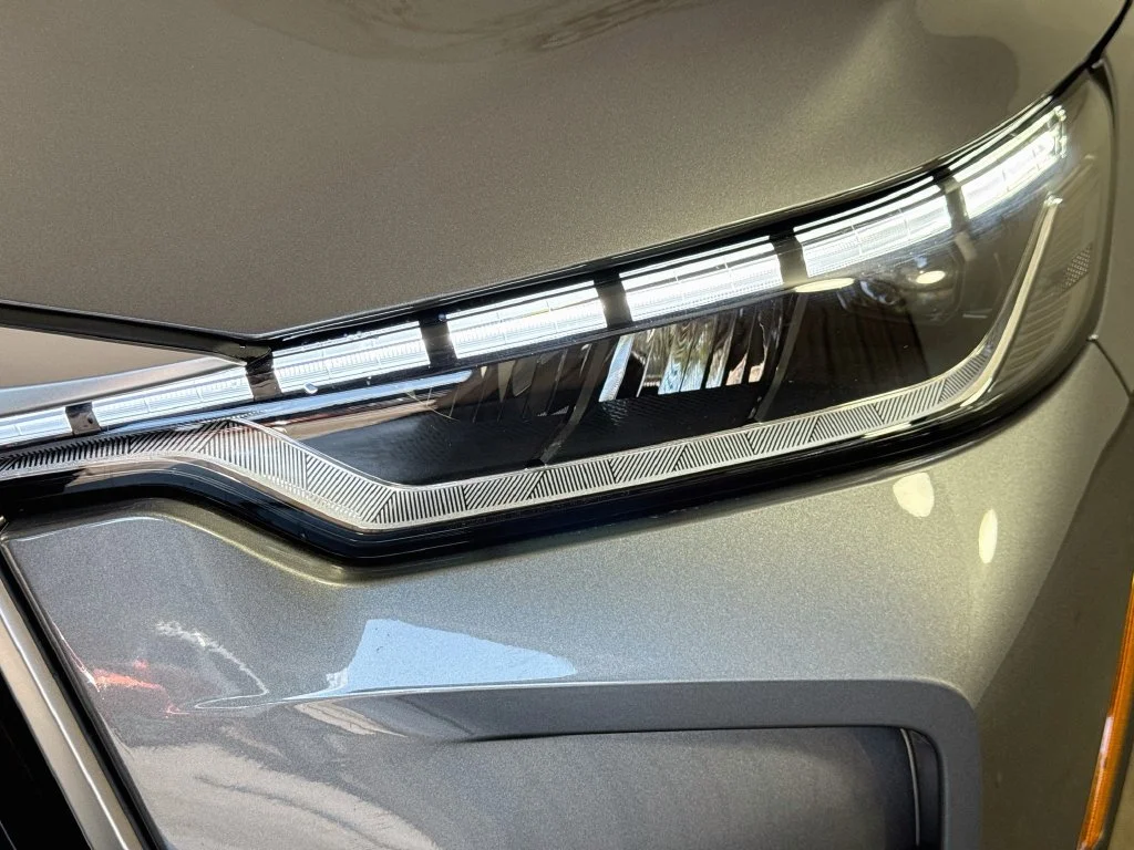 Certified Used 2027 Gray INFINITI LUXE image 43