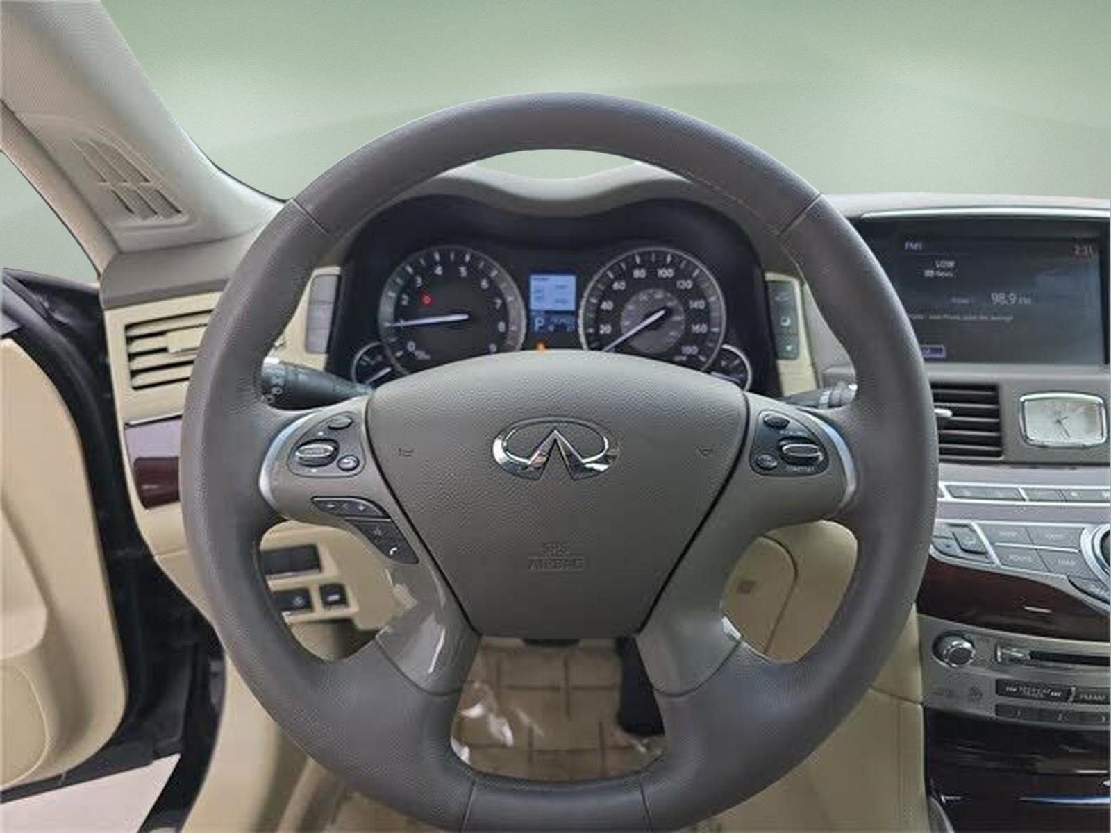 Used 2011 Malbec Black INFINITI Base image 25