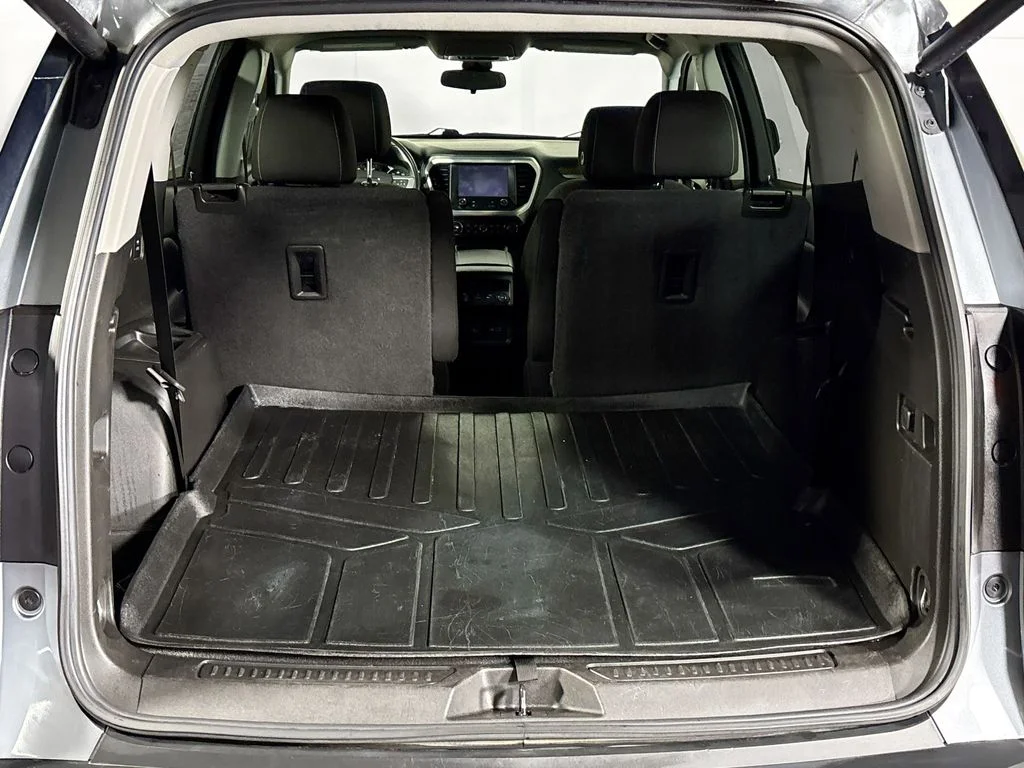 Used 2021 Gray GMC SLE image 20