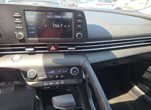 Certified Used 2025 White Hyundai Blue image 10
