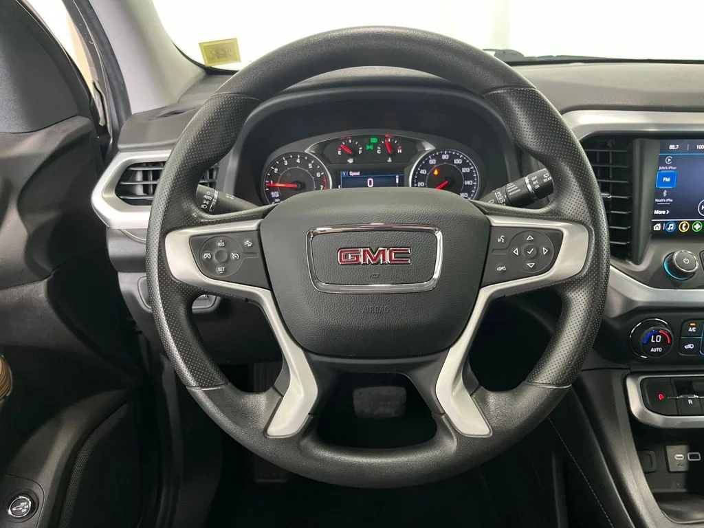 Used 2023 Silver GMC SLE image 5
