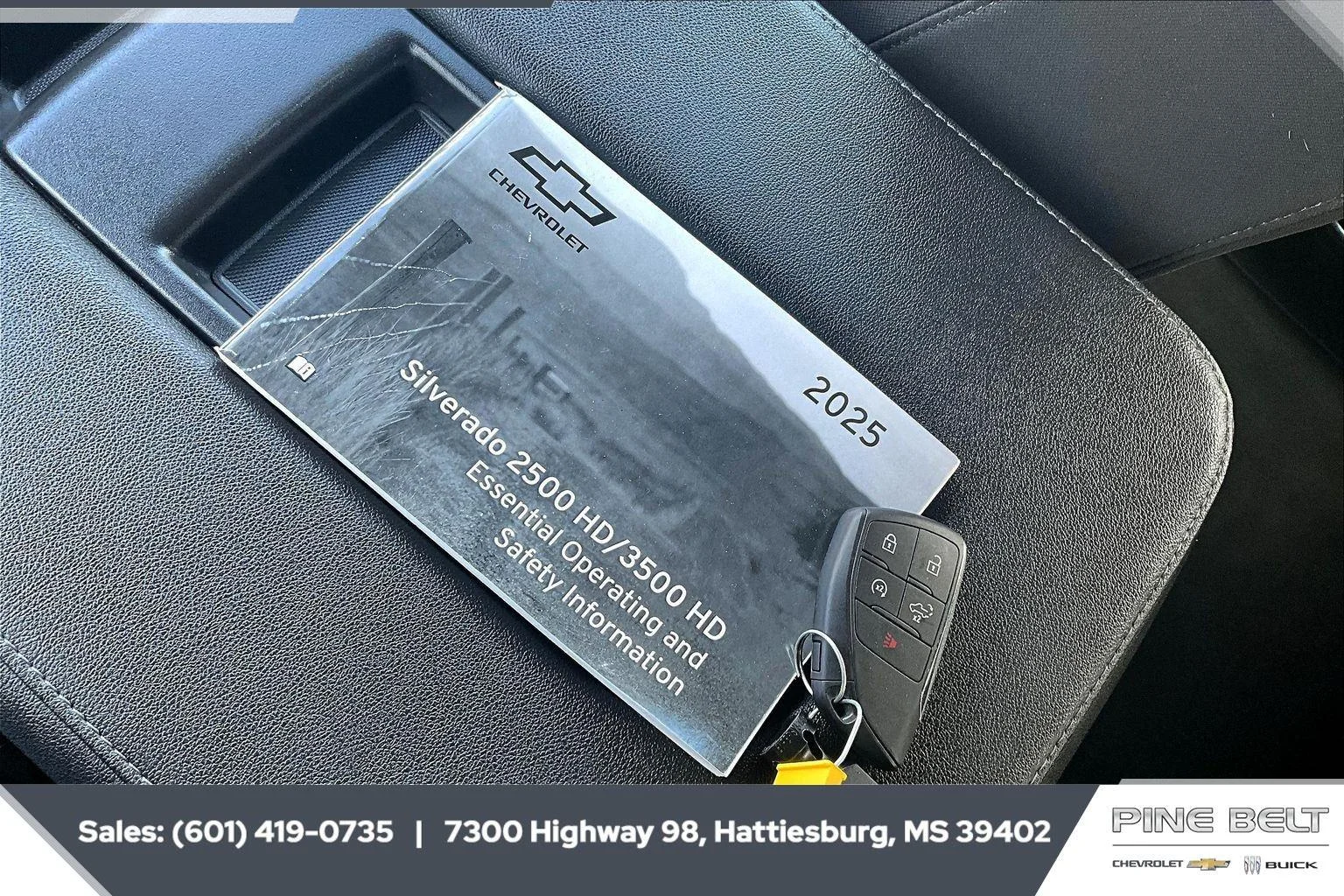 2025 Chevrolet Silverado 3500HD LT - Photo 10