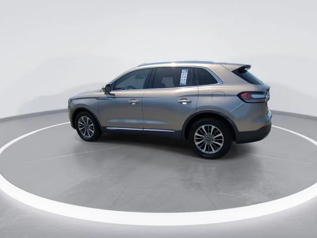 Used 2019 Brown Lincoln Select image 5