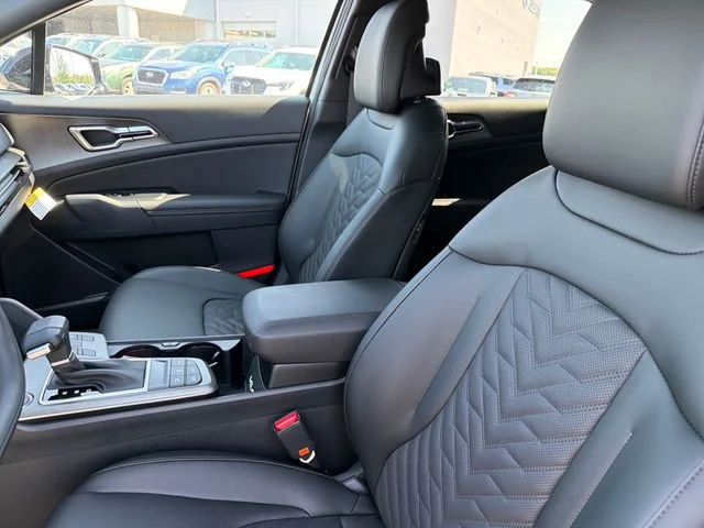 New 2027 Glacial White Pearl / Black Ro Kia X-Line image 20