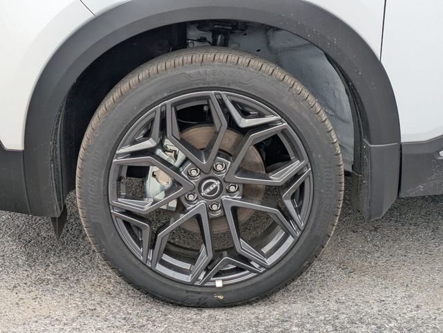 2026 Nissan KICKS SR - Photo 13