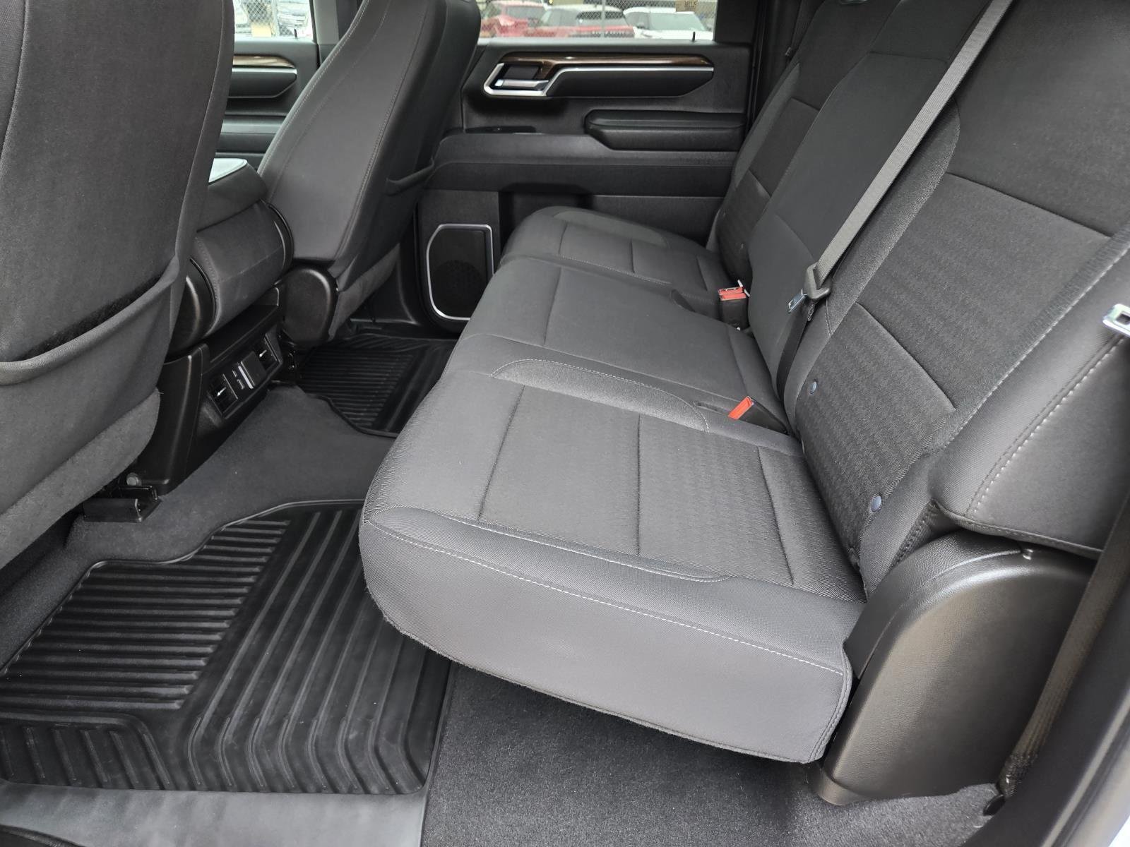 Used 2025 Summit White Chevrolet LT image 20