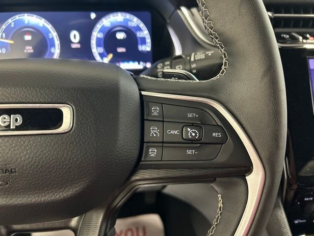 Used 2024 Diamond Black Crystal Pearlcoat Jeep Altitude X image 26