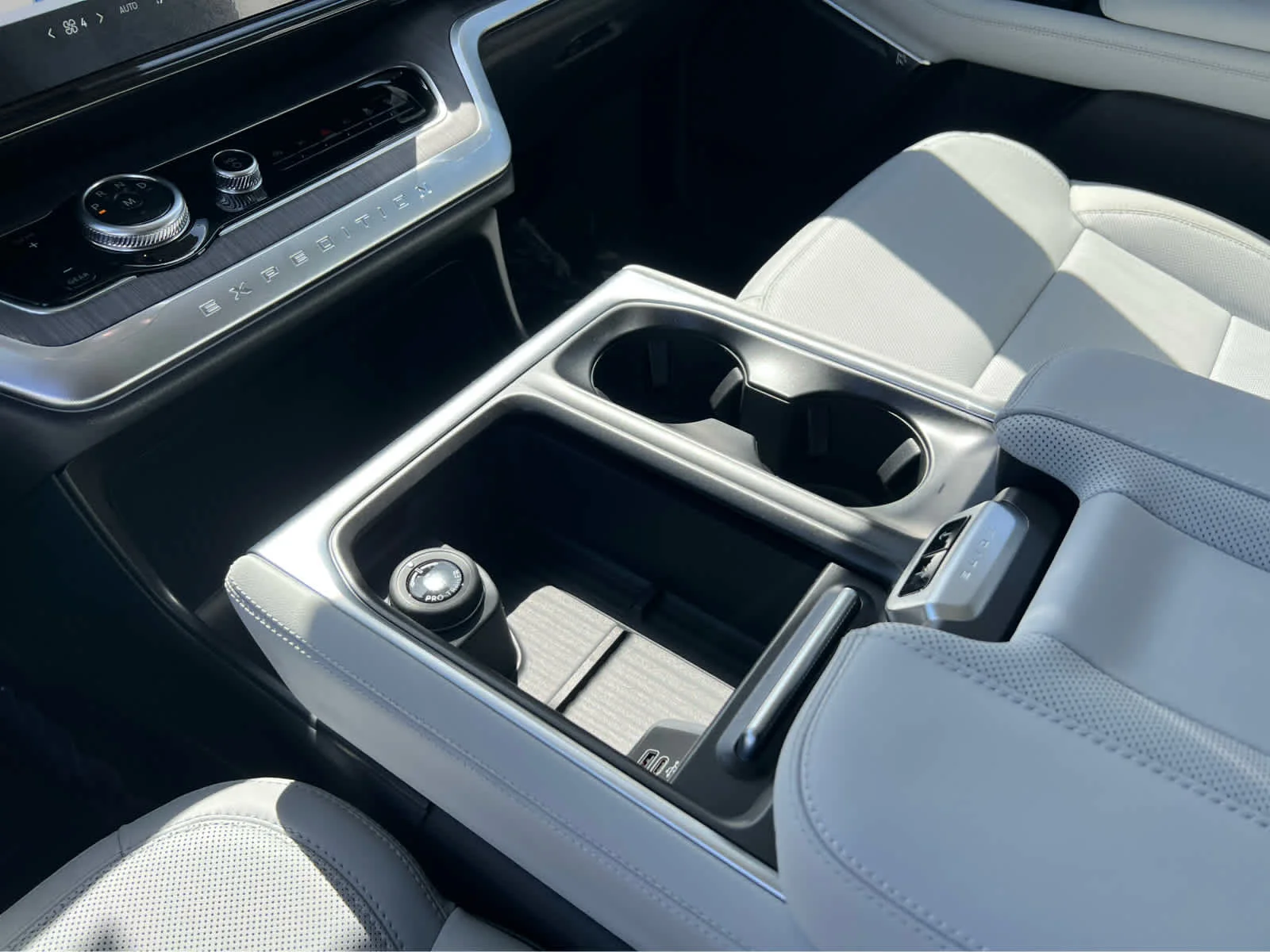 New 2026 Agate Black Metallic Ford MAX Platinum® image 39