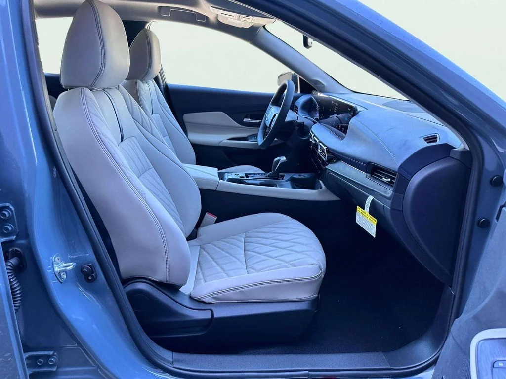 New 2026 Atlantic Gray Metallic Nissan SL image 16