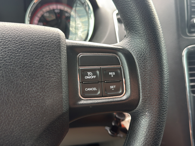 Used 2019 Gray Dodge SE image 17