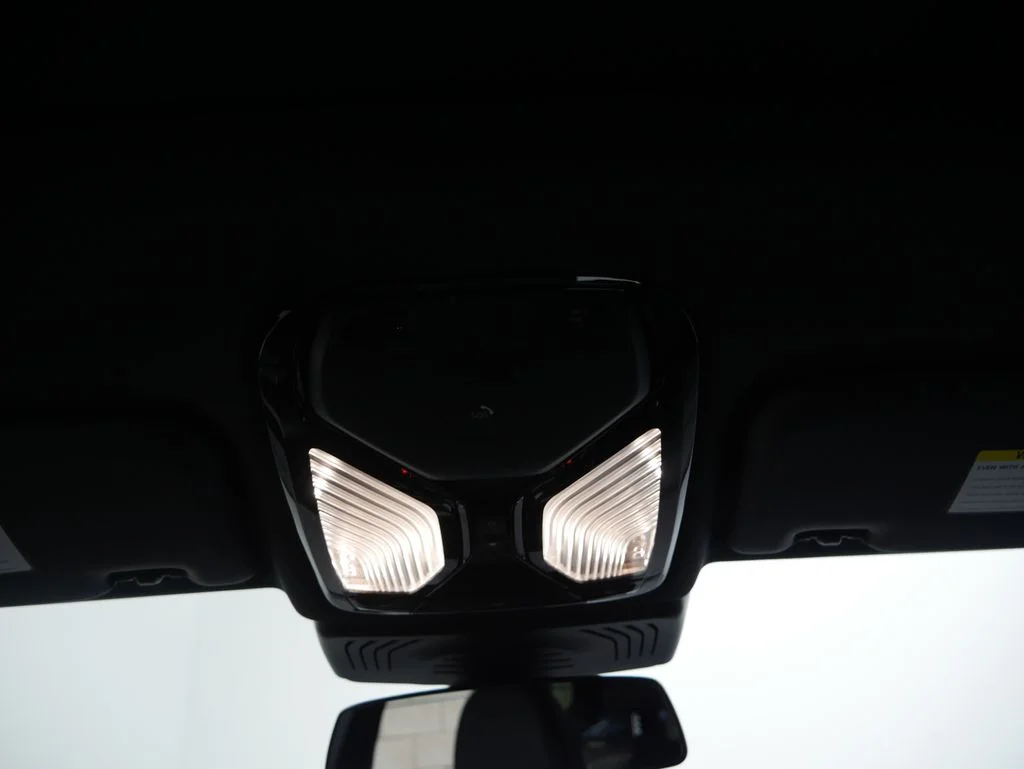 Used 2023 Jet Black BMW xDrive30i image 35
