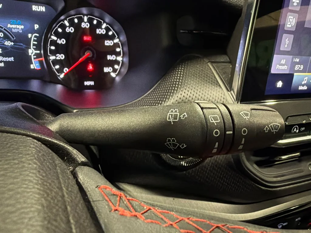 Certified Used 2025 Red Hot Pearlcoat Jeep Trailhawk image 27