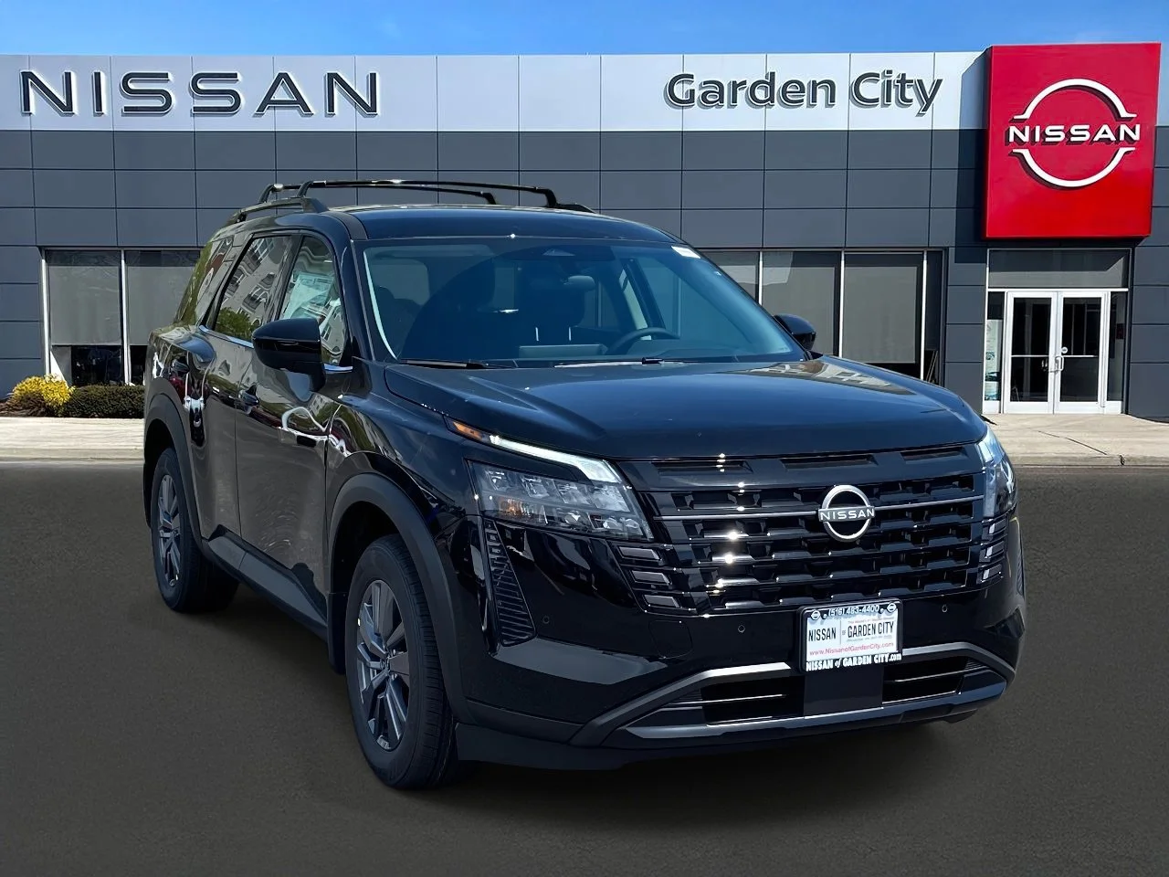 2026 Nissan Pathfinder SV 4WD's photo