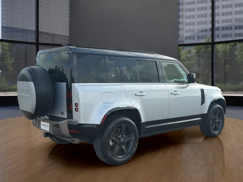 Used 2022 Silver Land Rover X-Dynamic SE image 16
