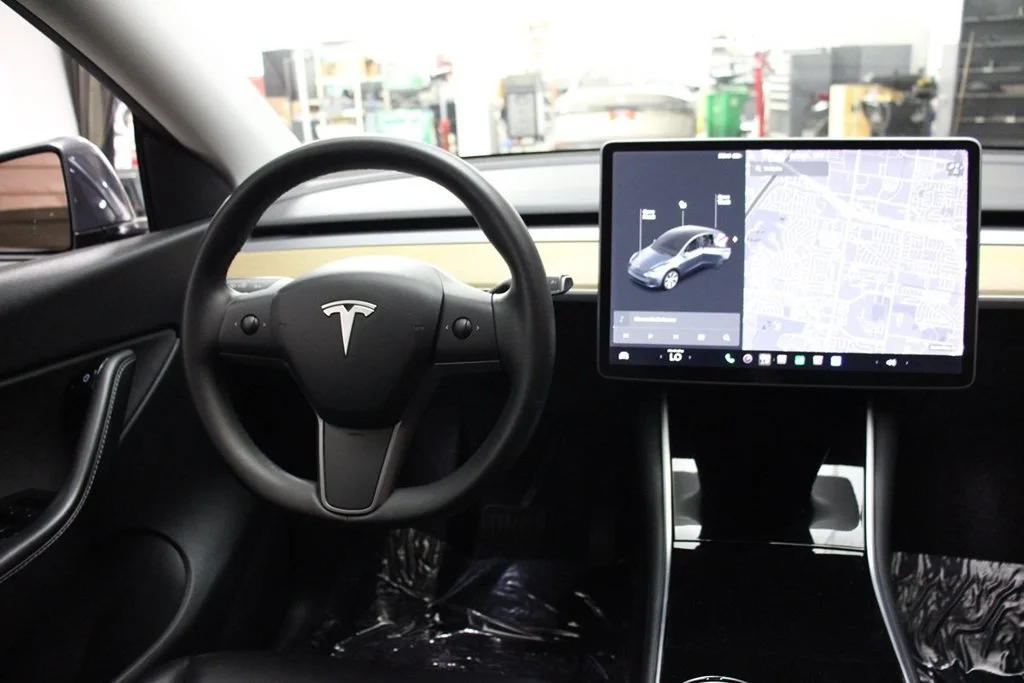 Used 2020 Solid Black Tesla Long Range image 20