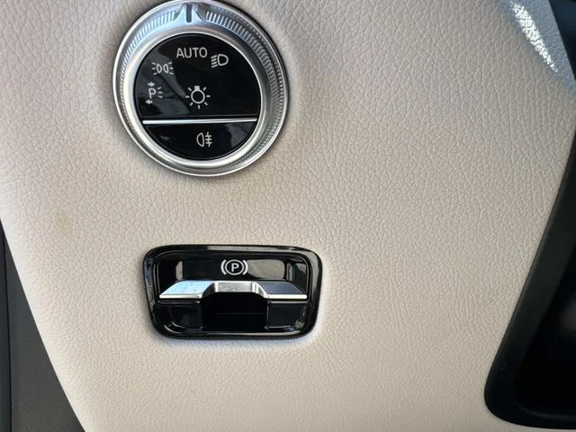 Certified Used 2024 Blue Mercedes-Benz GLC 300 image 29