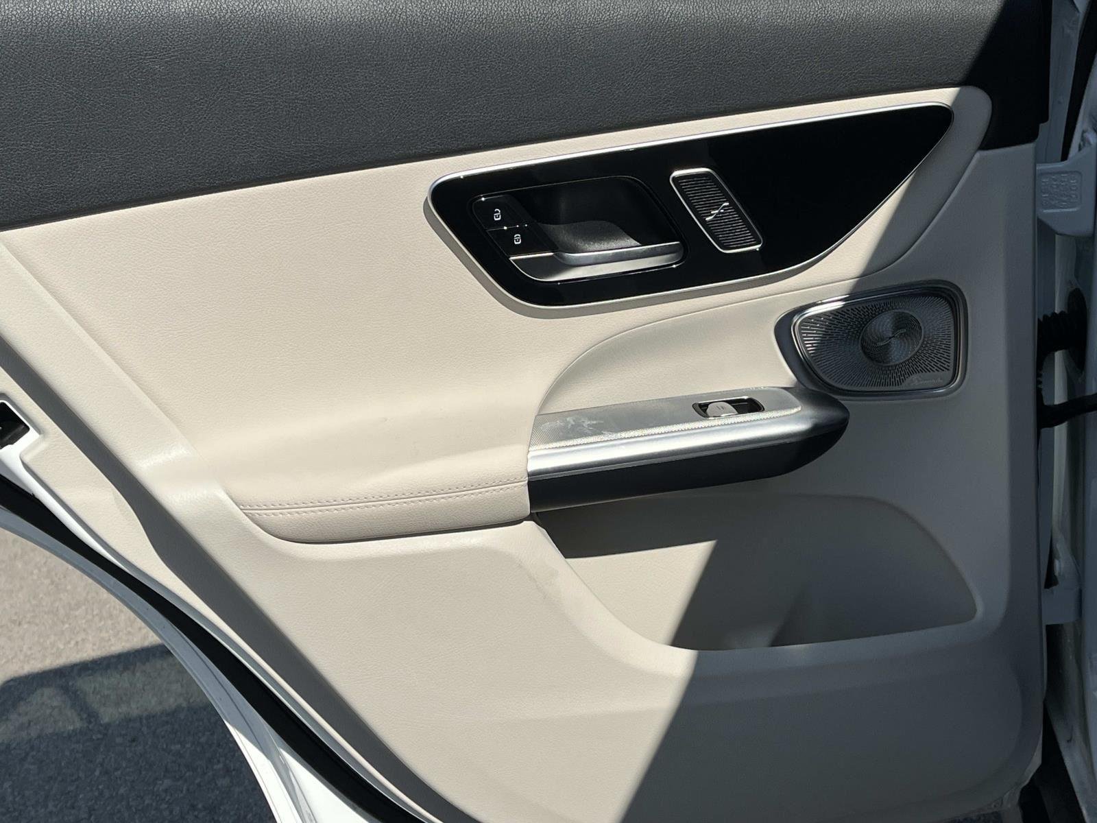 Used 2026 WHITE Mercedes-Benz GLC 300 image 16