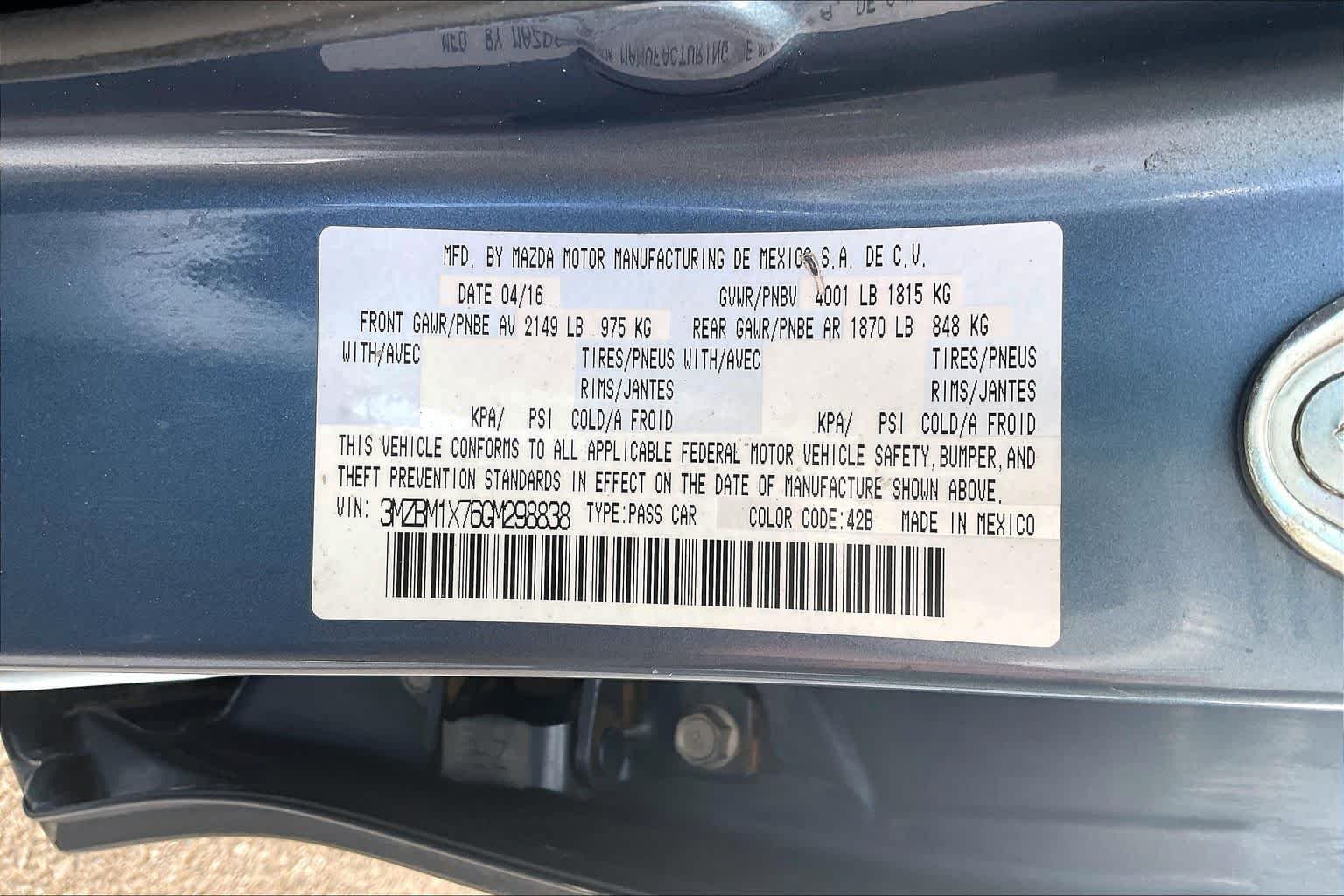 Used 2016 Blue Reflex Mica Mazda i Grand Touring image 30
