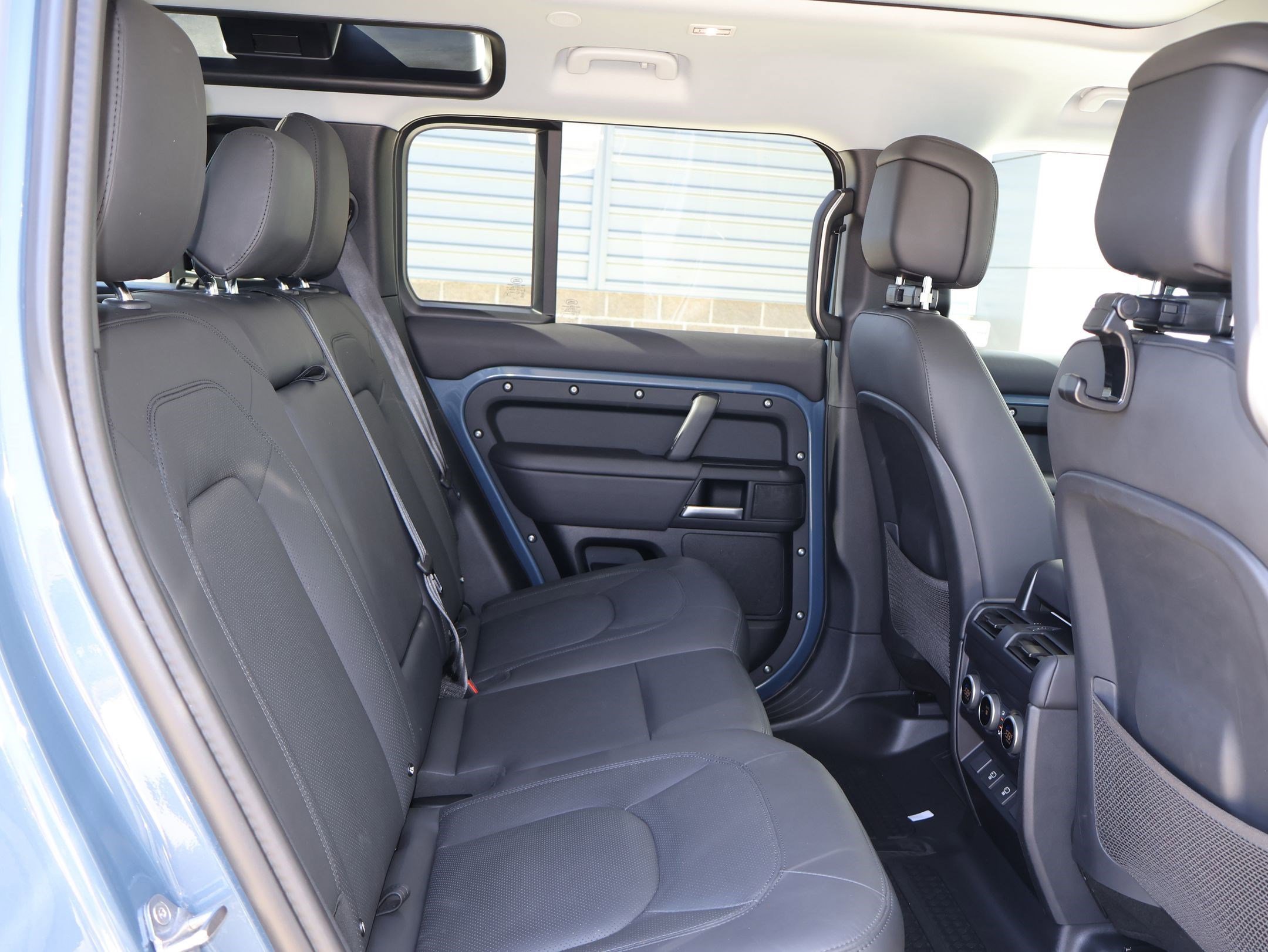 Certified Used 2025 Tasman Blue Metallic Land Rover 110 P300 S image 25
