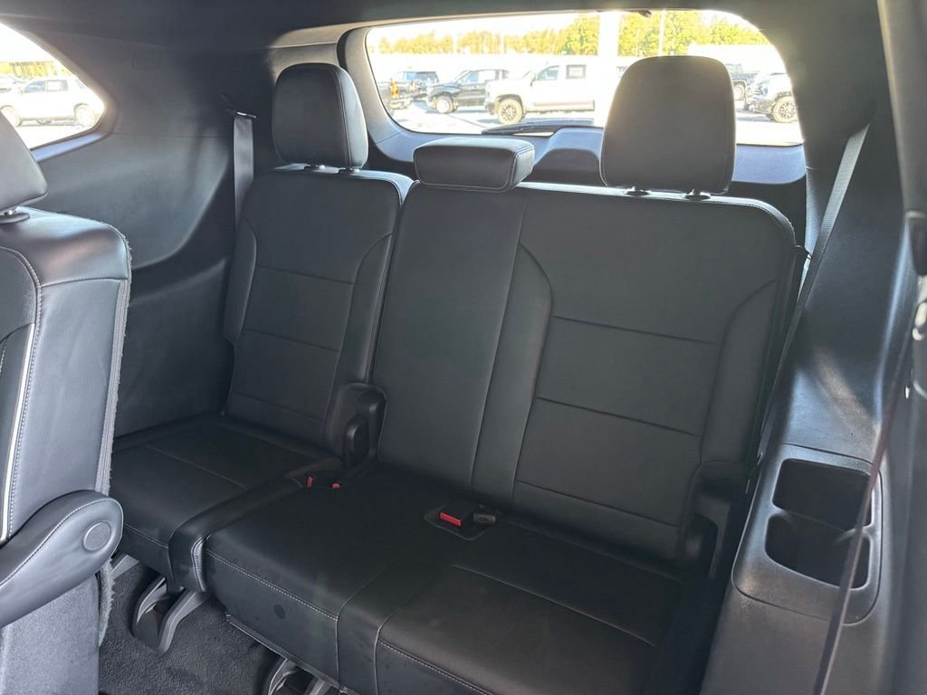 Used 2025 Black Buick Preferred image 24