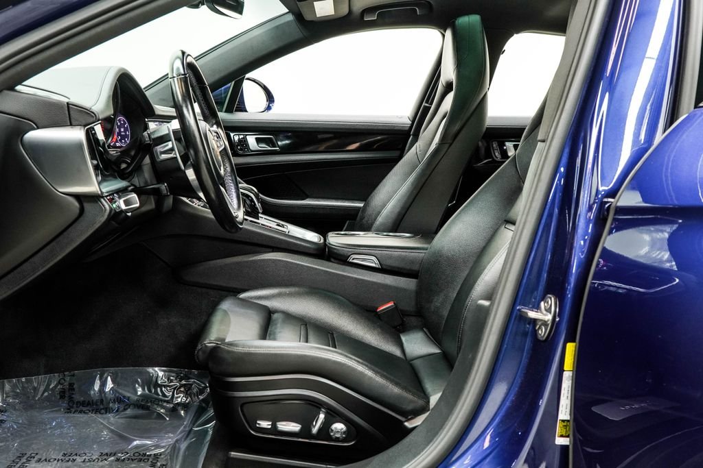 Used 2020 Blue Porsche Base image 16