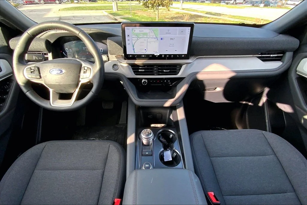 New 2027 Gray Ford Active image 5