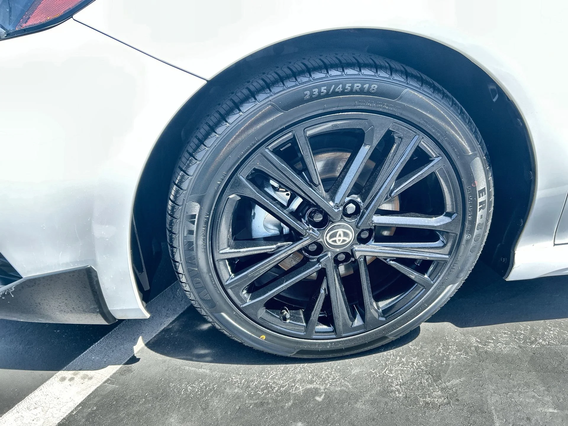 Used 2025 Ice Cap Toyota SE image 18
