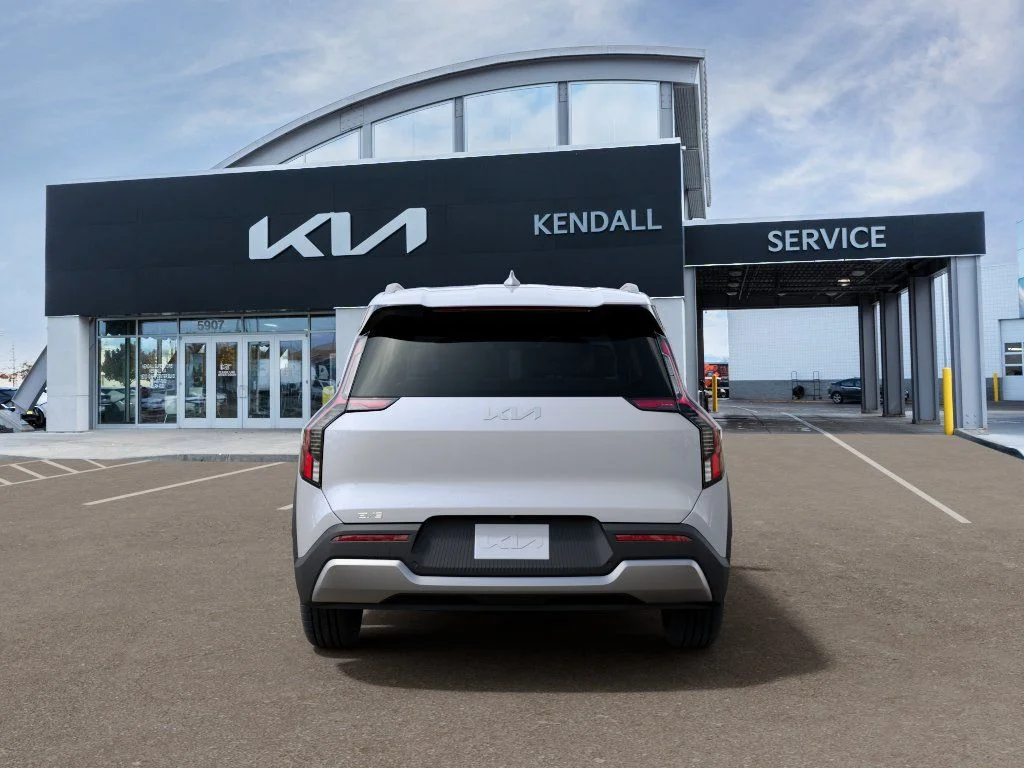 New 2026 Glacial White Pearl Kia Wind AWD image 5
