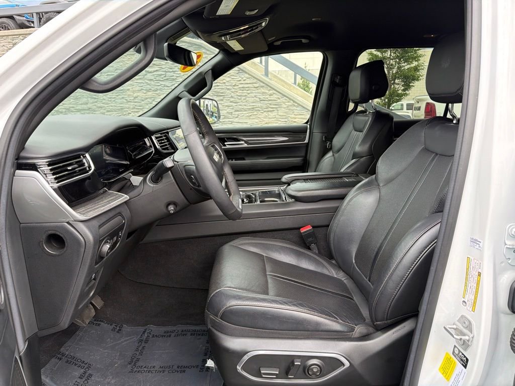 Used 2022 White Jeep Series II image 10