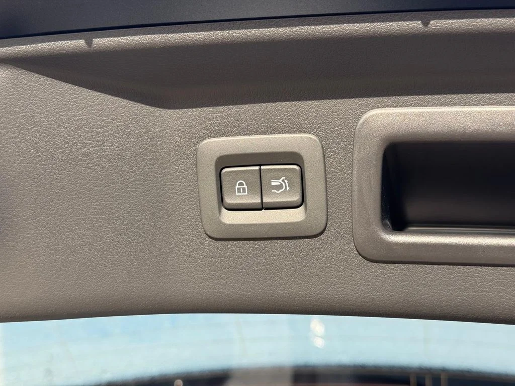 New 2026 Deep Crystal Blue Mica Mazda 3.3 Turbo Select image 7