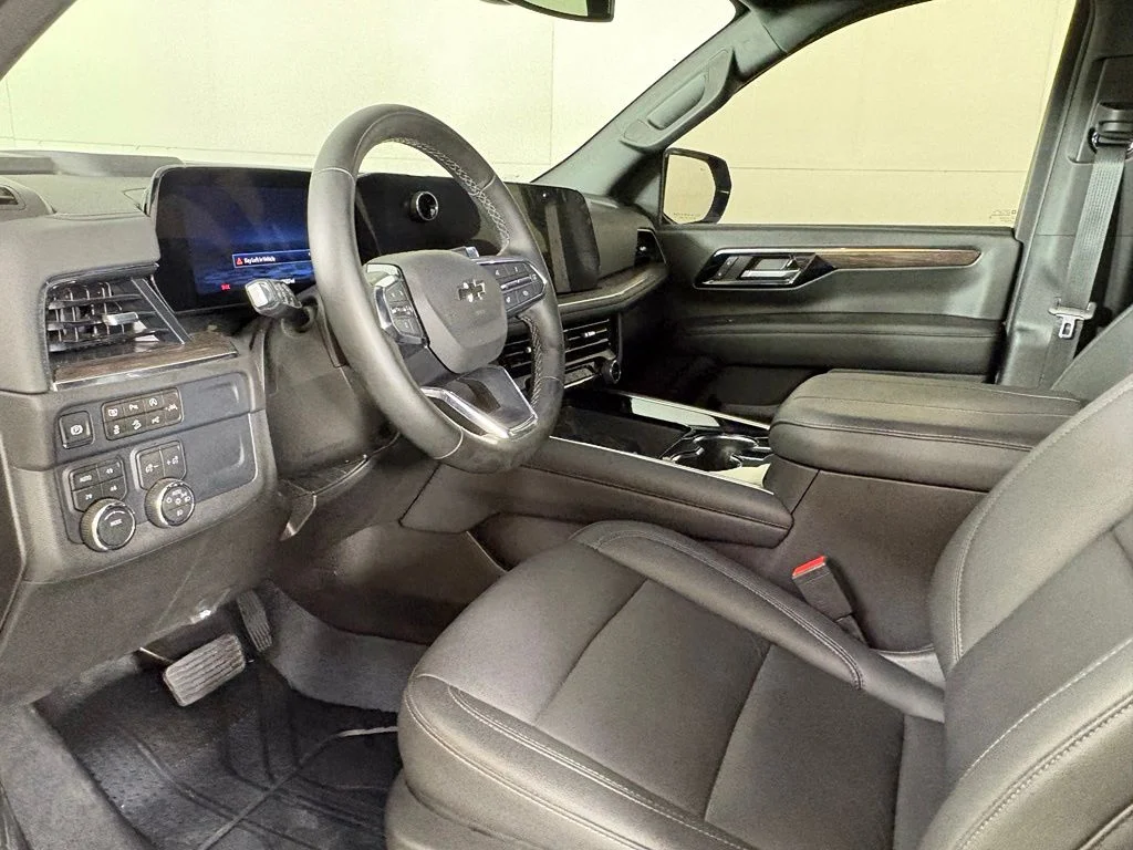 Used 2026 Gray Chevrolet Z71 image 23
