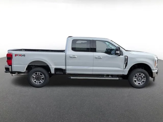 2026 Ford F-350 Super Duty Lariat - Photo 2