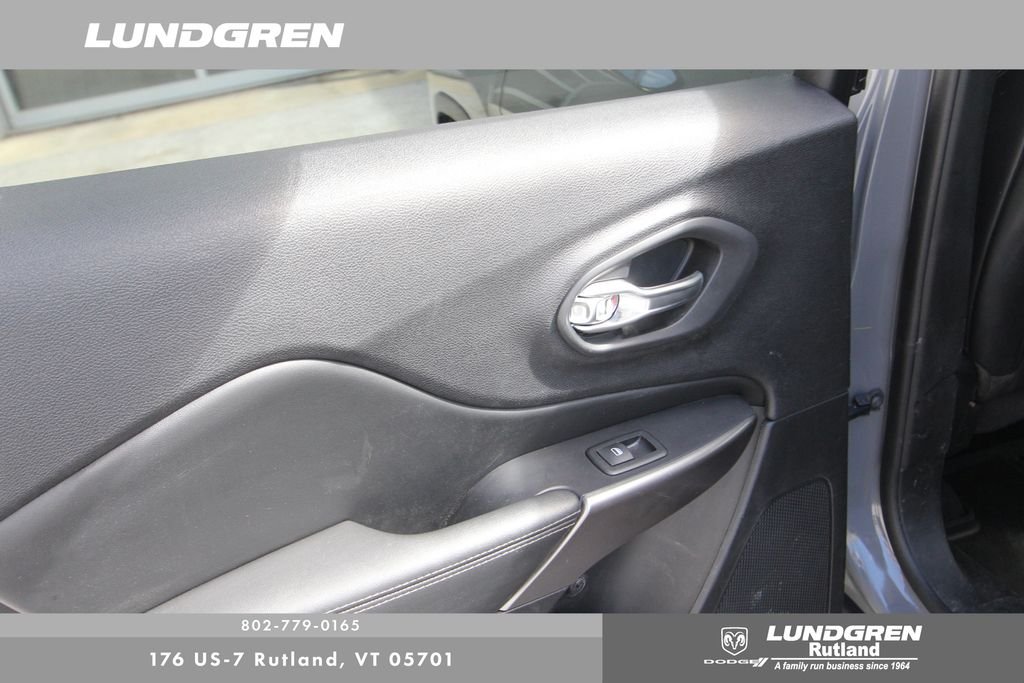 Used 2021 Gray Jeep Limited image 22