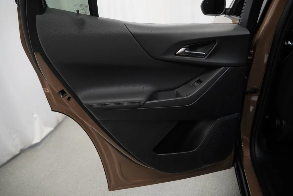 2027 Chevrolet Equinox LT - Photo 24
