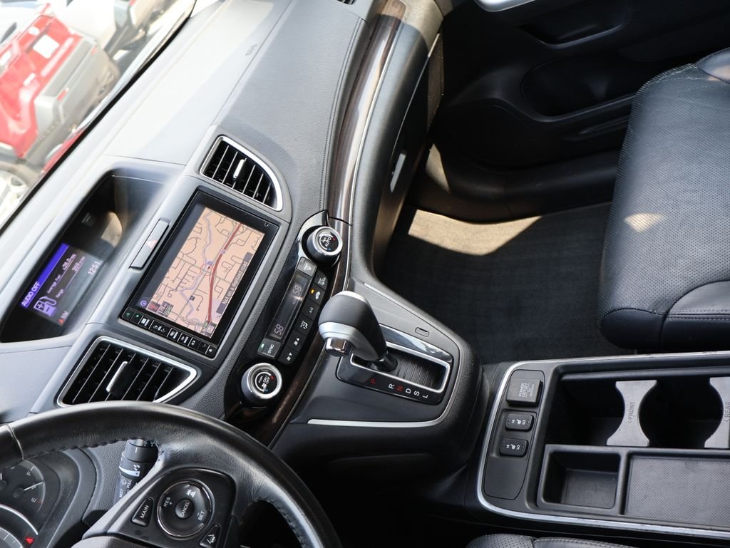 Used 2016  Honda Touring image 19