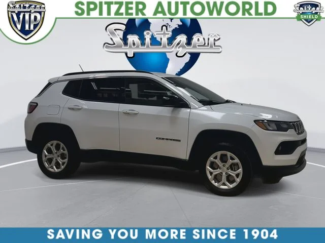 Used 2024 White Jeep Latitude image 2